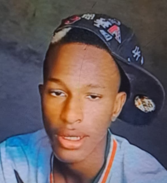 Conakry : Mouctar Diallo, 23 ans, succombe à ses blessures après une attaque présumée à la machette de son oncle